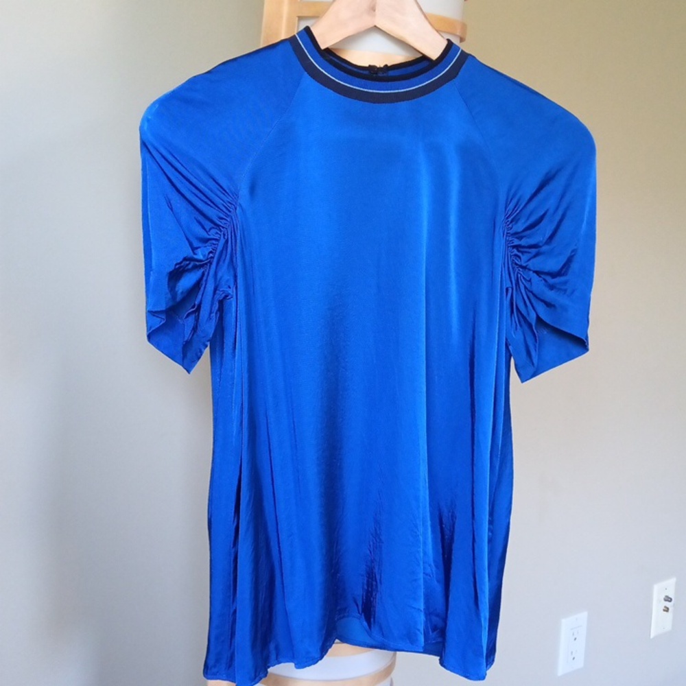 P17" Zara Satin Vibrant Blue Crinkled Short Sleeve Top - Picture 1 of 10